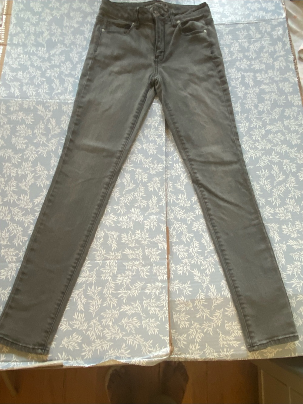 American Eagle Outfitters Skinny Jeans in Dark Gray